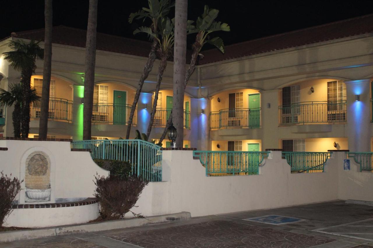 Lyfe Inn & Suites By Aga - Lax Airport Inglewood Eksteriør billede